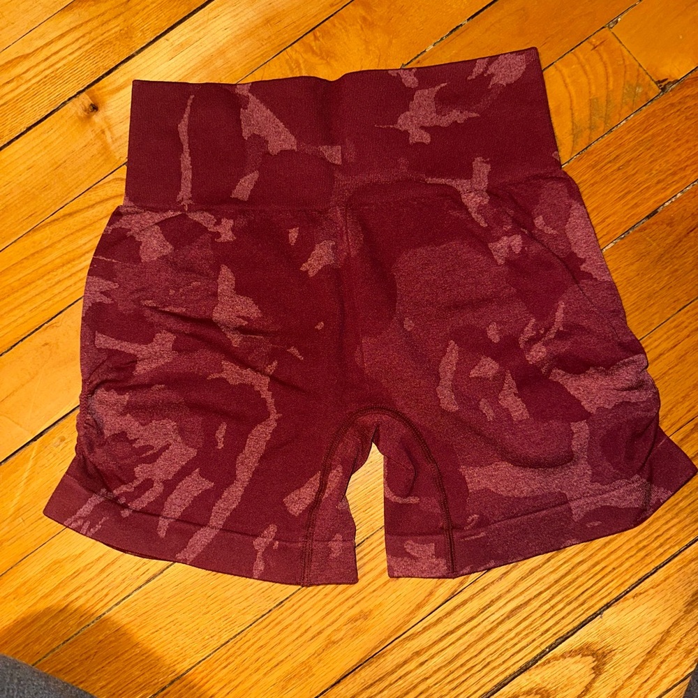Women’s Maroon Yeoreo Seamless Camouflage Biker/Lifting Shorts